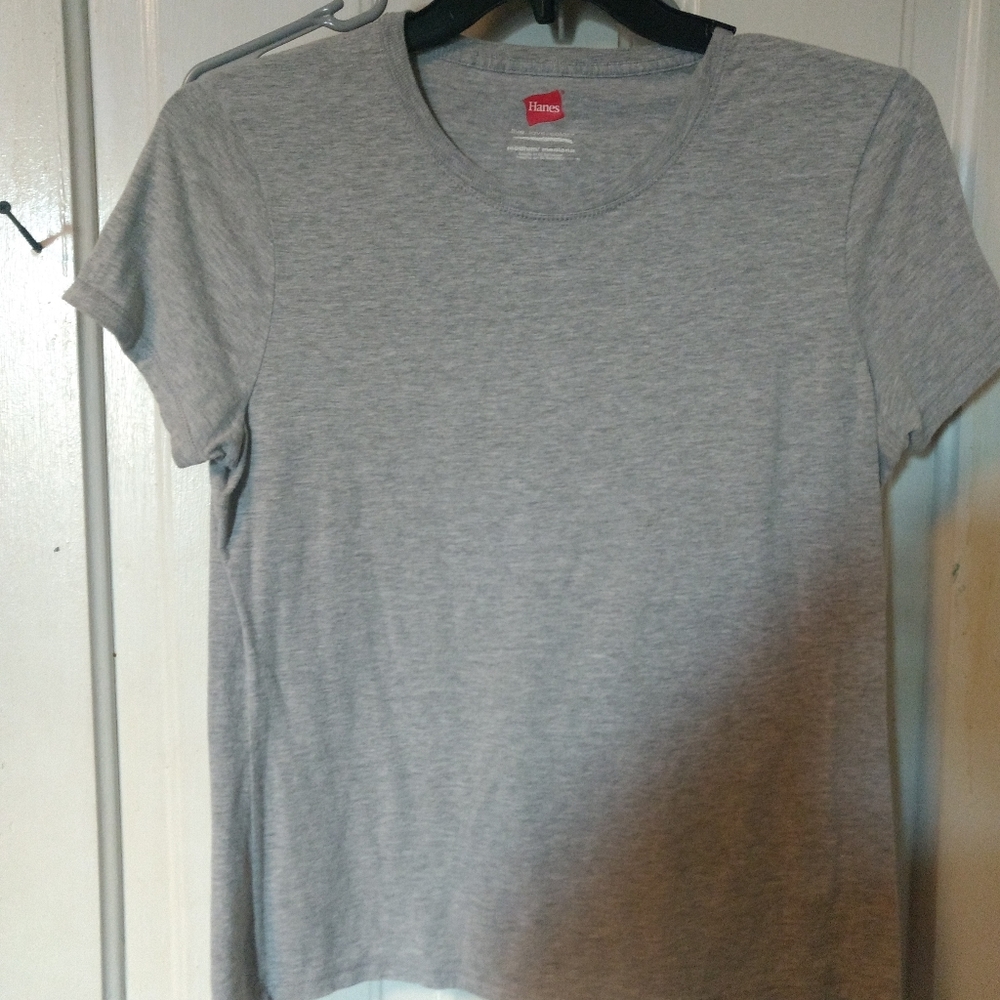 3 size medium Hanes t shirts